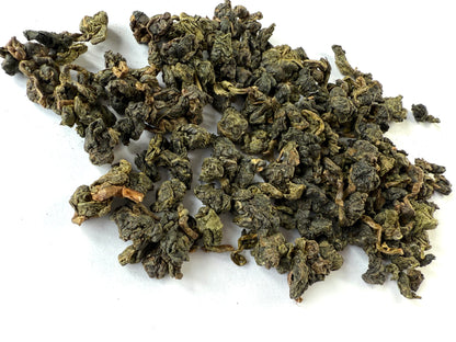 ZIRAN Misty Highlands bio Oolung teakülönlegesség, Halimun Jade Oolong / Wulong Indonézia párás hegyvidékének a különlegessége. Jáva szigetén, a Halimun hegyvidékről. Misty Highlands tea rendelés a Sonic Beanstől. 